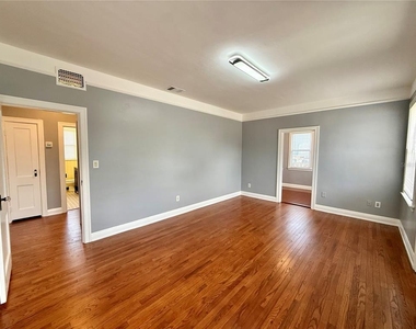 2323 W North B Street - Photo Thumbnail 2