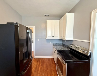 2323 W North B Street - Photo Thumbnail 9