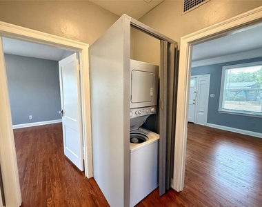 2323 W North B Street - Photo Thumbnail 12
