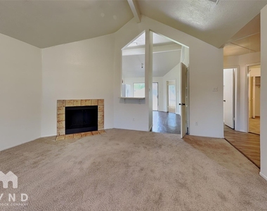 10002 Green Valley Lane - Photo Thumbnail 2
