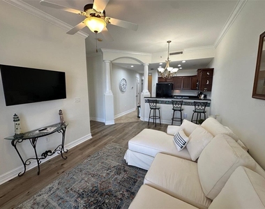 13941 Clubhouse Dr - Photo Thumbnail 15
