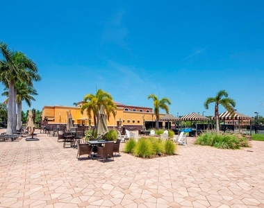 13941 Clubhouse Dr - Photo Thumbnail 27