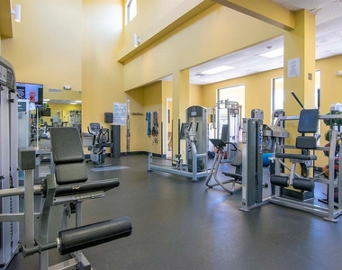 13941 Clubhouse Dr - Photo Thumbnail 34