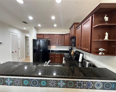 13941 Clubhouse Dr - Photo Thumbnail 17
