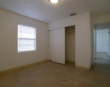 3420 N 55th Street - Photo Thumbnail 8