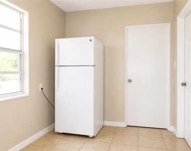 821 14th Avenue Nw - Photo Thumbnail 7