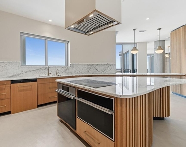 1209 E Cumberland Avenue - Photo Thumbnail 51