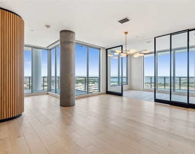 1209 E Cumberland Avenue - Photo Thumbnail 43