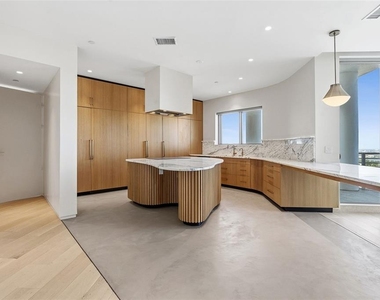 1209 E Cumberland Avenue - Photo Thumbnail 47