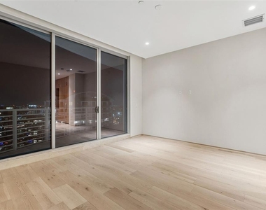 1209 E Cumberland Avenue - Photo Thumbnail 23