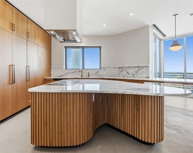 1209 E Cumberland Avenue - Photo Thumbnail 49