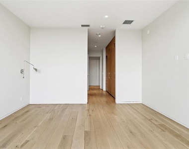 1209 E Cumberland Avenue - Photo Thumbnail 63