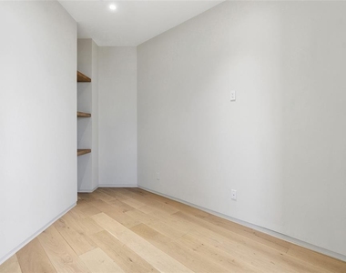 1209 E Cumberland Avenue - Photo Thumbnail 72