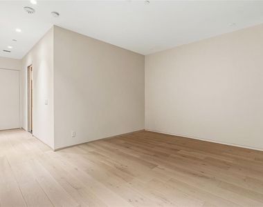 1209 E Cumberland Avenue - Photo Thumbnail 62