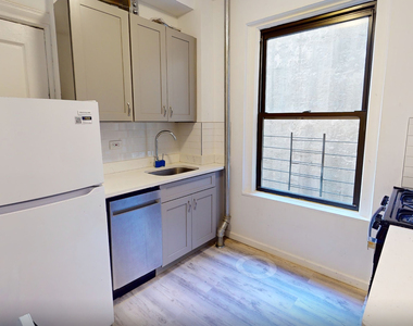 West 77th Street - Photo Thumbnail 7