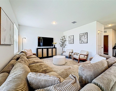 13019 Bluff Oak Way - Photo Thumbnail 5