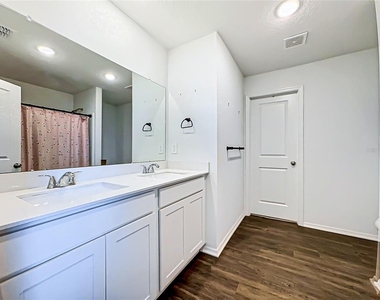 13019 Bluff Oak Way - Photo Thumbnail 14