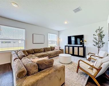 13019 Bluff Oak Way - Photo Thumbnail 4