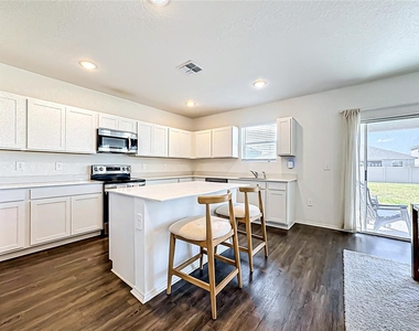 13019 Bluff Oak Way - Photo Thumbnail 7