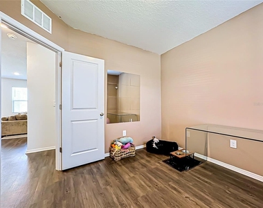13019 Bluff Oak Way - Photo Thumbnail 10