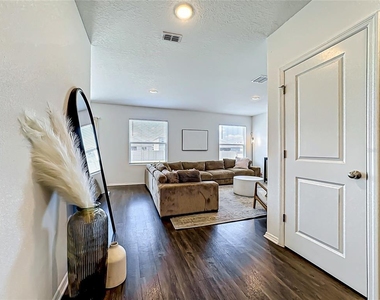 13019 Bluff Oak Way - Photo Thumbnail 3