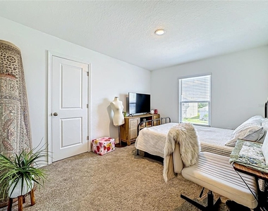 13019 Bluff Oak Way - Photo Thumbnail 19