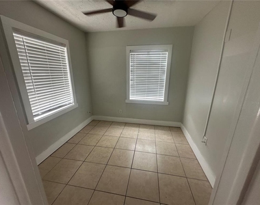 330 20th Avenue S - Photo Thumbnail 6