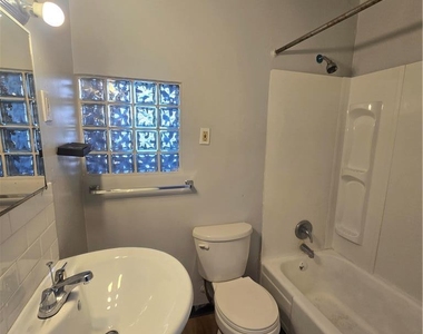 201 N 15th Street - Photo Thumbnail 5