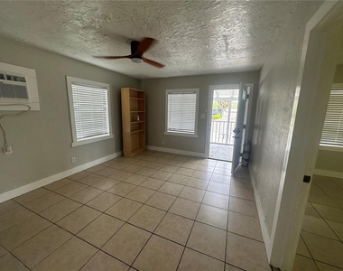 330 20th Avenue S - Photo Thumbnail 7