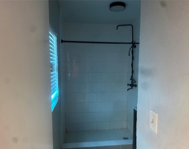 330 20th Avenue S - Photo Thumbnail 2