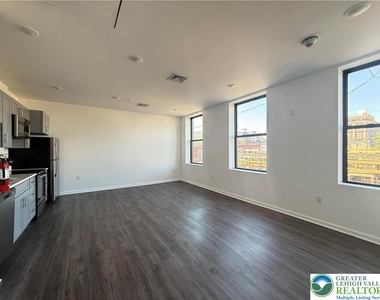 123 Lumber Street - Photo Thumbnail 3