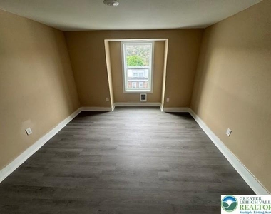 201 Market Street - Photo Thumbnail 9