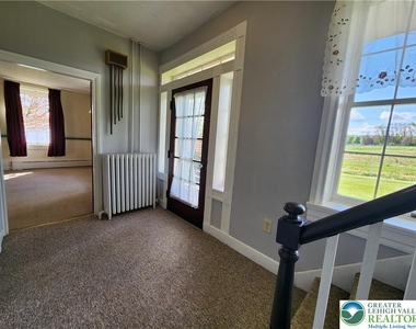 4939 Indian Creek Road - Photo Thumbnail 10