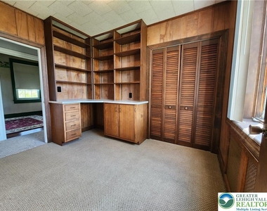 4939 Indian Creek Road - Photo Thumbnail 11