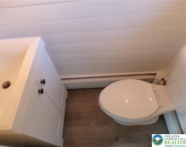 2440 W Livingston Street - Photo Thumbnail 14