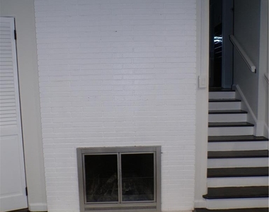 2440 W Livingston Street - Photo Thumbnail 3
