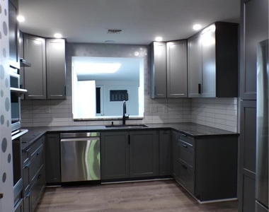 2440 W Livingston Street - Photo Thumbnail 5