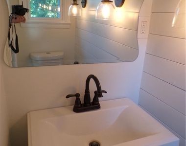 2440 W Livingston Street - Photo Thumbnail 15