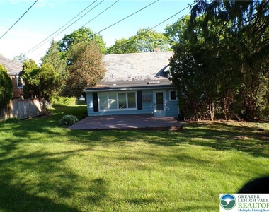 2440 W Livingston Street - Photo Thumbnail 33