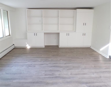2440 W Livingston Street - Photo Thumbnail 11