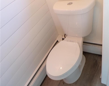 2440 W Livingston Street - Photo Thumbnail 16