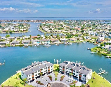 777 Gran Kaymen Way - Photo Thumbnail 34