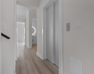 777 Gran Kaymen Way - Photo Thumbnail 26