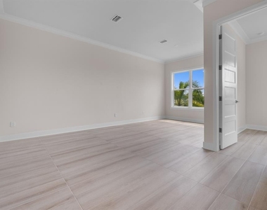 777 Gran Kaymen Way - Photo Thumbnail 29