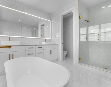 777 Gran Kaymen Way - Photo Thumbnail 21