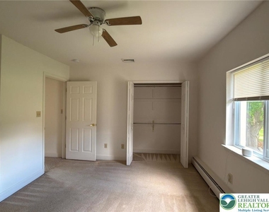 9751 Newtown Road - Photo Thumbnail 9
