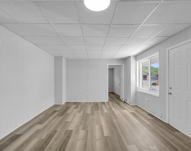 149 Ridge Street - Photo Thumbnail 11