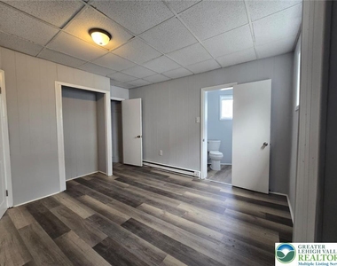 149 Ridge Street - Photo Thumbnail 3