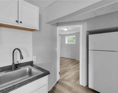 149 Ridge Street - Photo Thumbnail 12