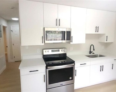 901 S Taylor Road - Photo Thumbnail 3